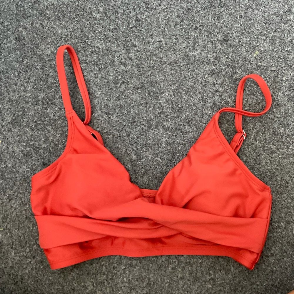 Cute swimsuit!